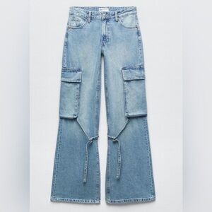 NEVER WORN- Zara low rise cargo Jeans